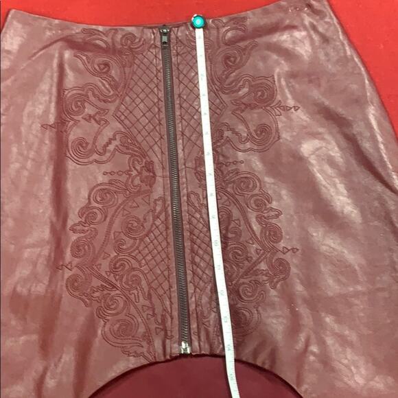 Hommage High Low Midi Skirt - Picture 2 of 12